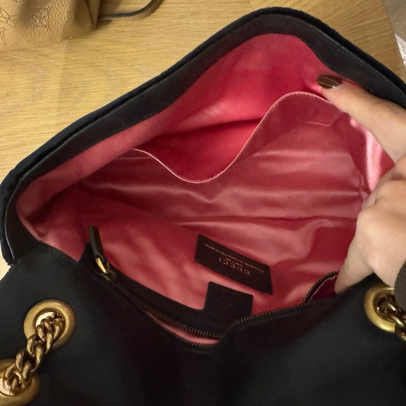 Gucci Black Shoulder Bag with Gold and Silver Accents - Picture 6 of 12